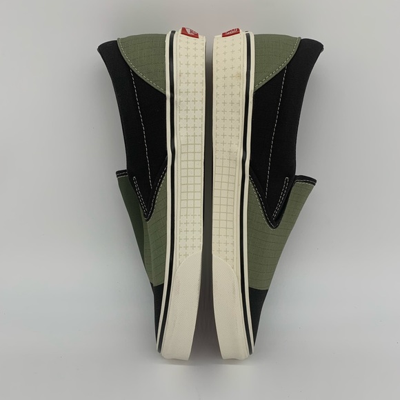 Classic Slip-On - Picture 4 of 10